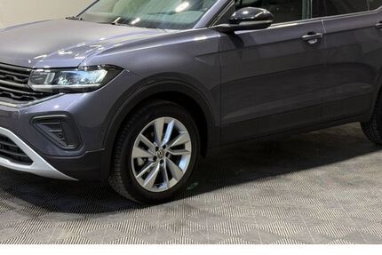 VW T-Cross 23.584 km 22.230 &euro; Torgau 04860