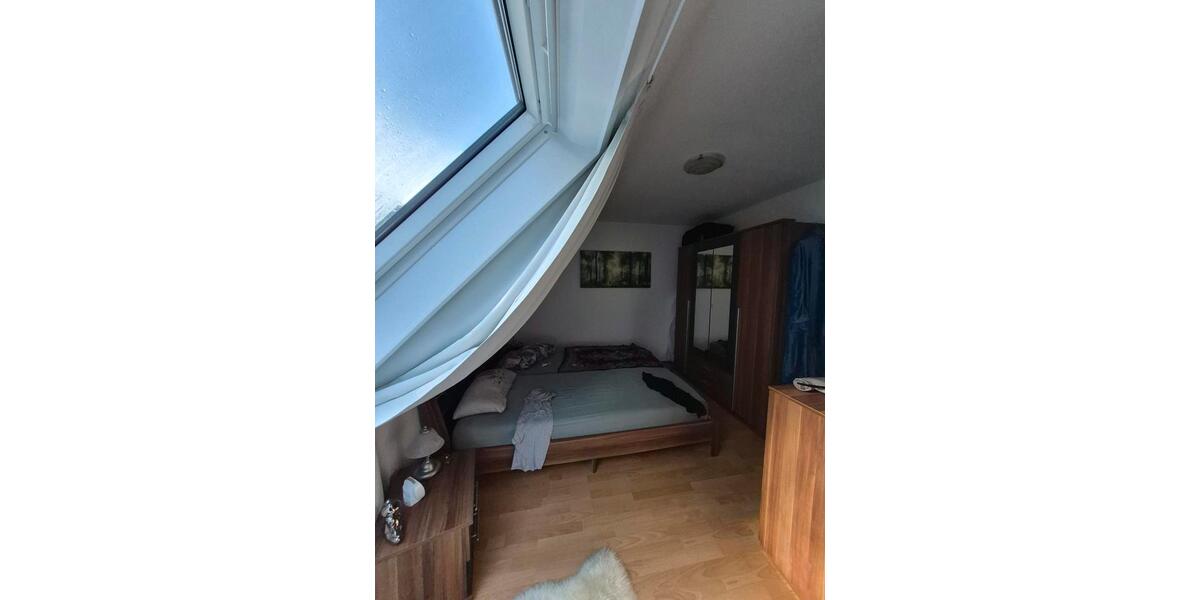 Dachgeschoßwohnung Bergneustadt - 1 Zimmer, 79 m&sup2;, 780&euro; | Angebot:26341687