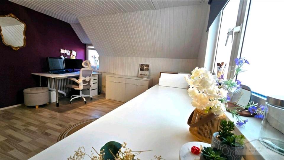 Einfamilienhaus Taunusstein - 8 Zimmer, 224 m&sup2;, 699.000&euro; | Angebot:26442309