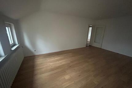 Große 3-Zimmer-Dachgeschoßwohnung in Unterlüß zu vermieten