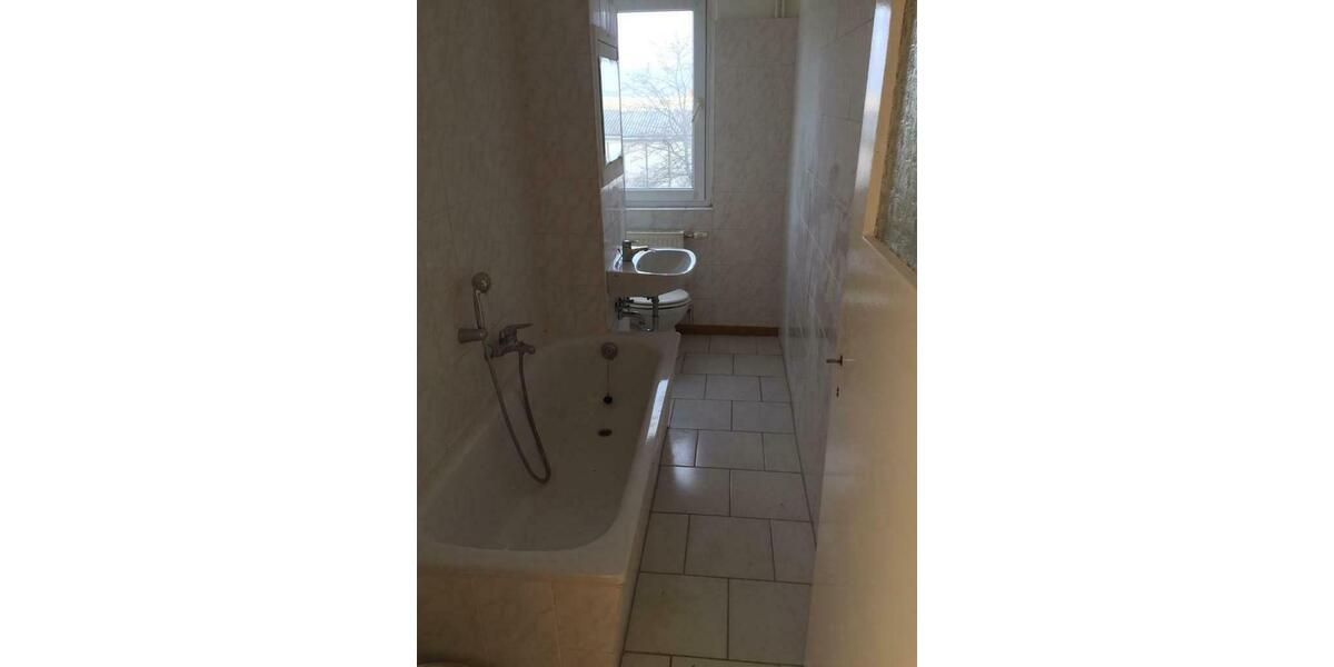 Etagenwohnung Arnstadt - 3 Zimmer, 65 m&sup2;, 510&euro; | Angebot:26163893