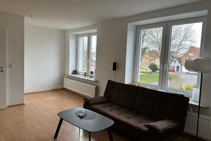 Helle 3 Zi. Wohnung 82qm Heide Zentrum energ. Saniert!!