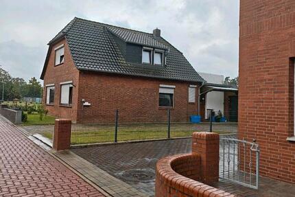 Einfamilienhaus mit großem Garten zu Vermieten in Barnstorf