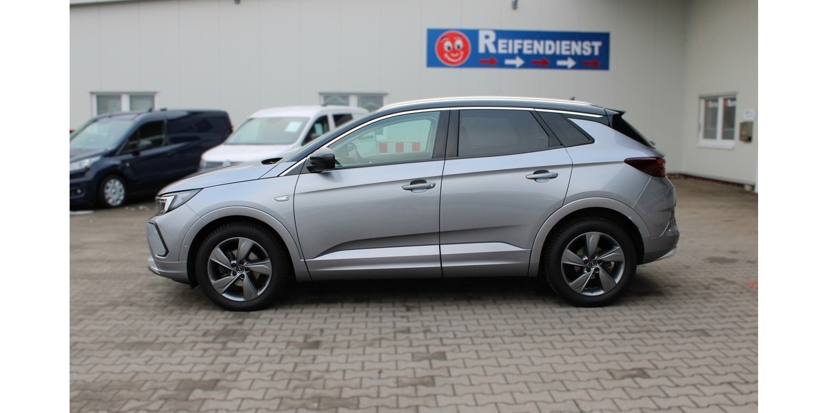 Opel Grandland ULTIMATE 1.HD/SHZ/SPURHA./TOTWINK./ACC 64.112 km 19.990 &euro; Sandkrug 26209