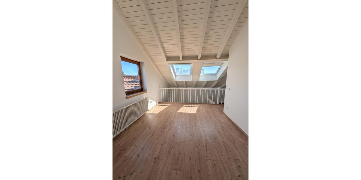 Etagenwohnung Wiesloch - 4 Zimmer, 140 m&sup2;, 1.300&euro; | Angebot:26302566