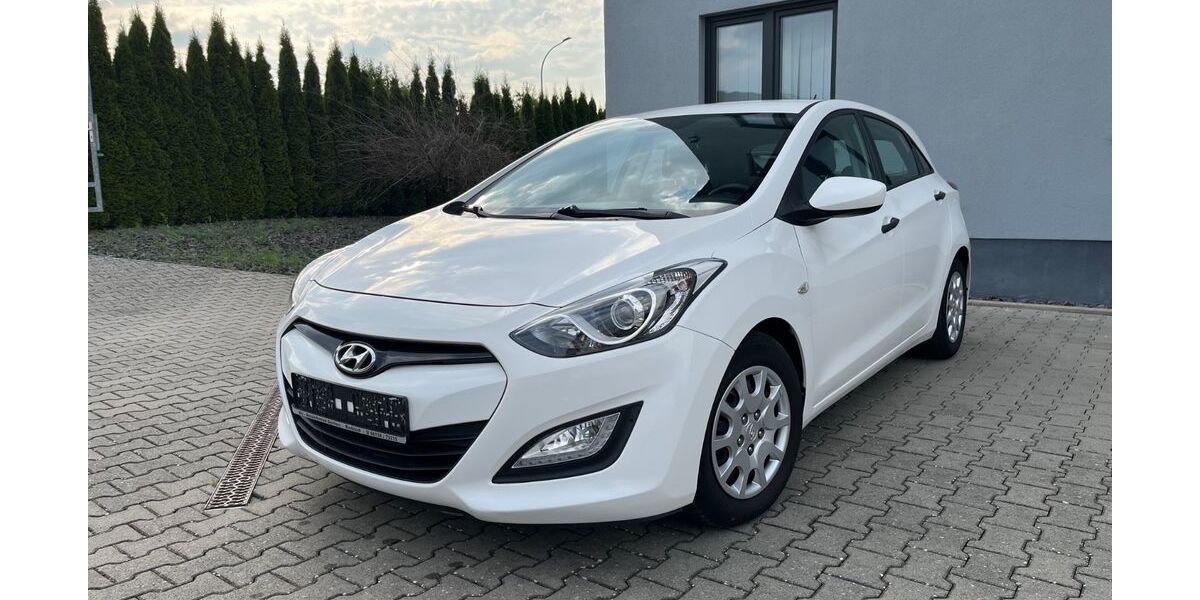 Hyundai i30 122.000 km 6.200 &euro; Remagen 53424