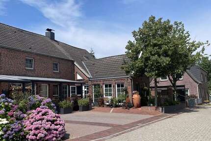 Haus Krummhörn - 5 Zimmer, 220 m&sup2;, 495.000&euro; | Angebot:26732264