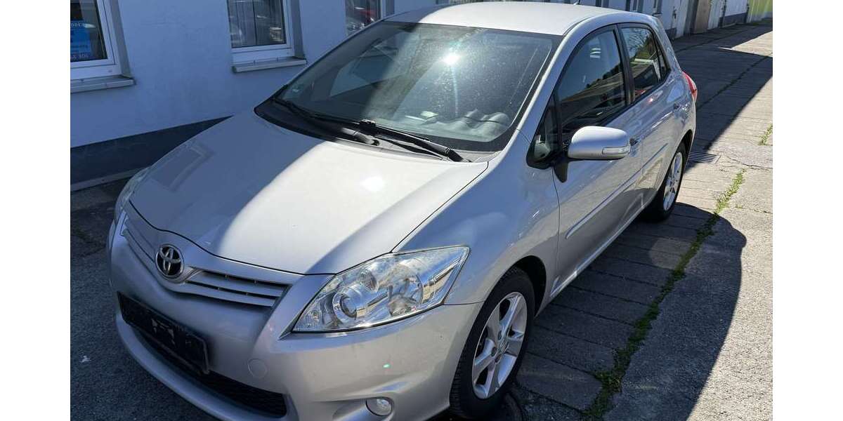 Toyota Auris 171.562 km 6.500 &euro; Heidenau bei Dresden 01809