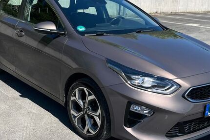 Kia ceed Sportswagon 103.000 km 12.990 &euro; Windischeschenbach 92670