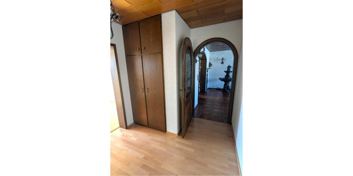 Einfamilienhaus Schwandorf - 6 Zimmer, 190 m&sup2;, 1.600&euro; | Angebot:26334572