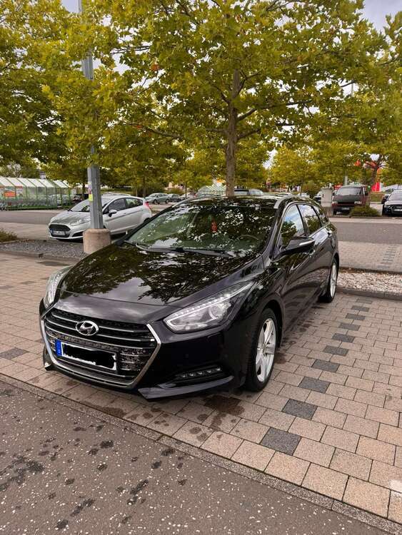 Hyundai i40 178.164 km 12.250 € Klausen 54524