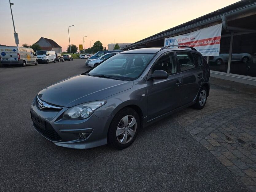 i30
