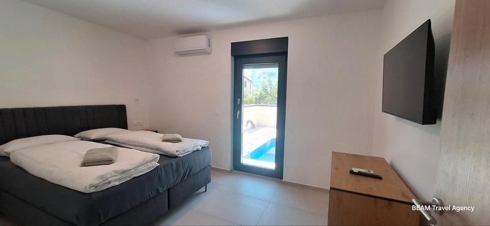 Ferienimmobilie Köln Rodenkirchen - 150&euro; | Angebot:26167957