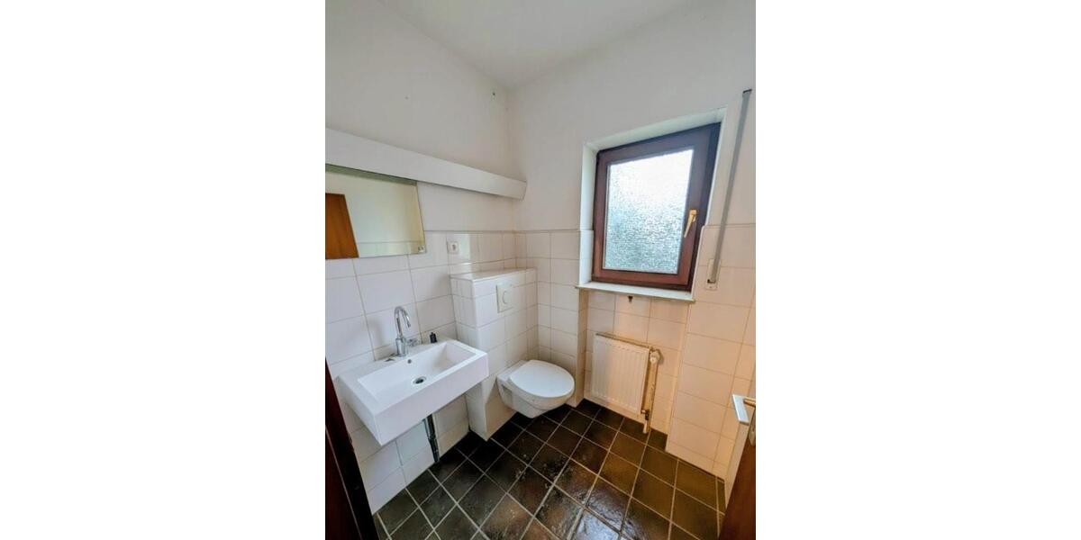 Reihenhaus Bruchsal - 5 Zimmer, 180 m&sup2;, 1.700&euro; | Angebot:25309753