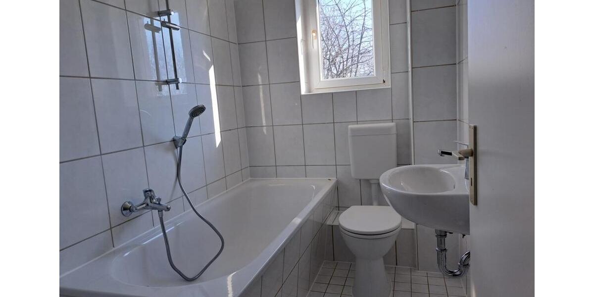 Etagenwohnung Senftenberg - 2 Zimmer, 48 m&sup2;, 300&euro; | Angebot:25960015