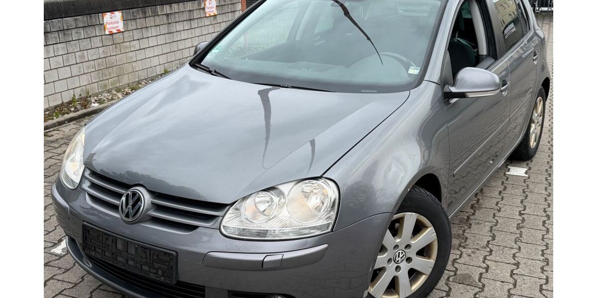 VW Golf 272.911 km 2.299 &euro; Frankfurt am Main 65933