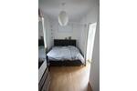 Helle 2-Zimmer-Wohnung mit Balkon und EBK in zentraler Lage