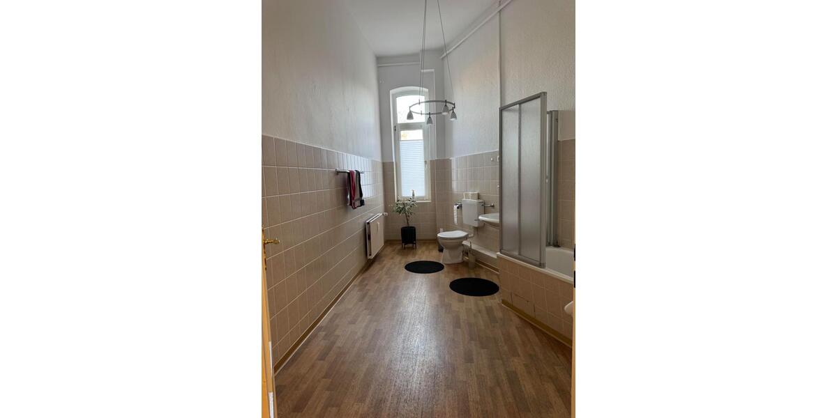 Etagenwohnung Nienburg (Weser) - 6 Zimmer, 186 m&sup2;, 325&euro; | Angebot:26058537