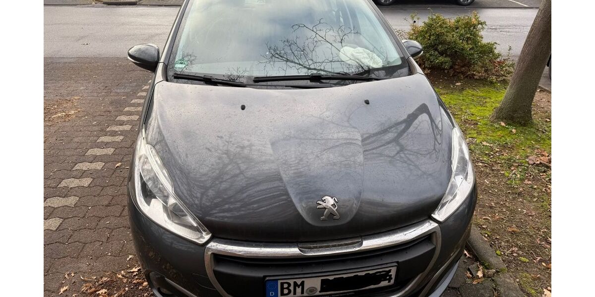 Peugeot 208 120.681 km 4.590 &euro; Bonn 53125