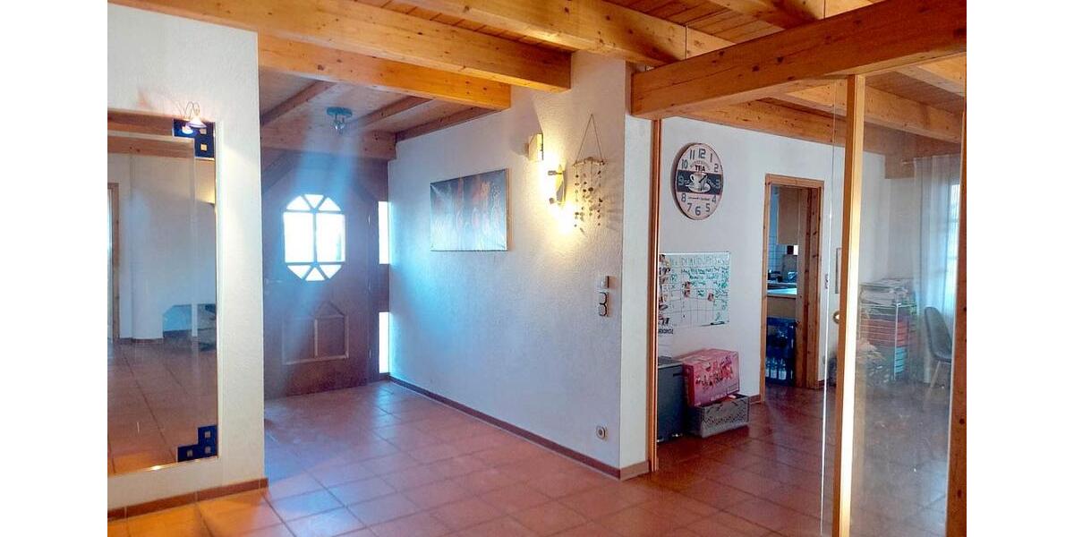 Einfamilienhaus Wangen - 7.5 Zimmer, 230 m&sup2;, 1.900&euro; | Angebot:25446520