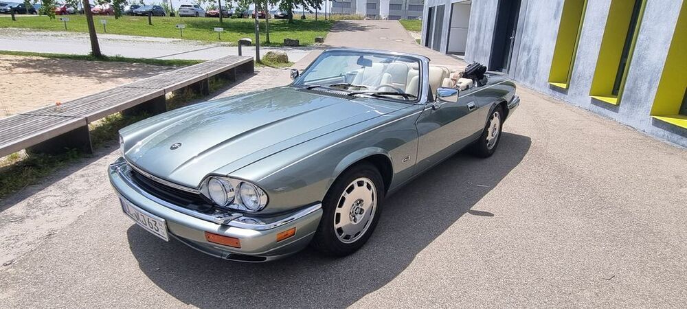 XJS