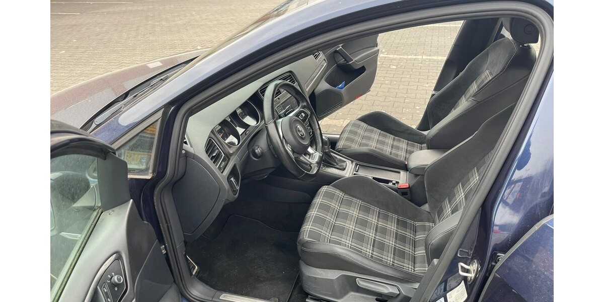 VW Golf VII GTD 150.399 km 18.000 € Duisburg 47051