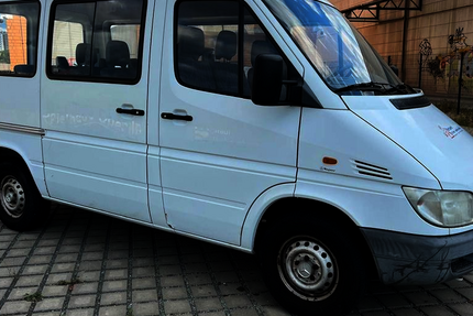Mercedes-Benz Sprinter 151.000 km 3.900 &euro; Berlin 12057