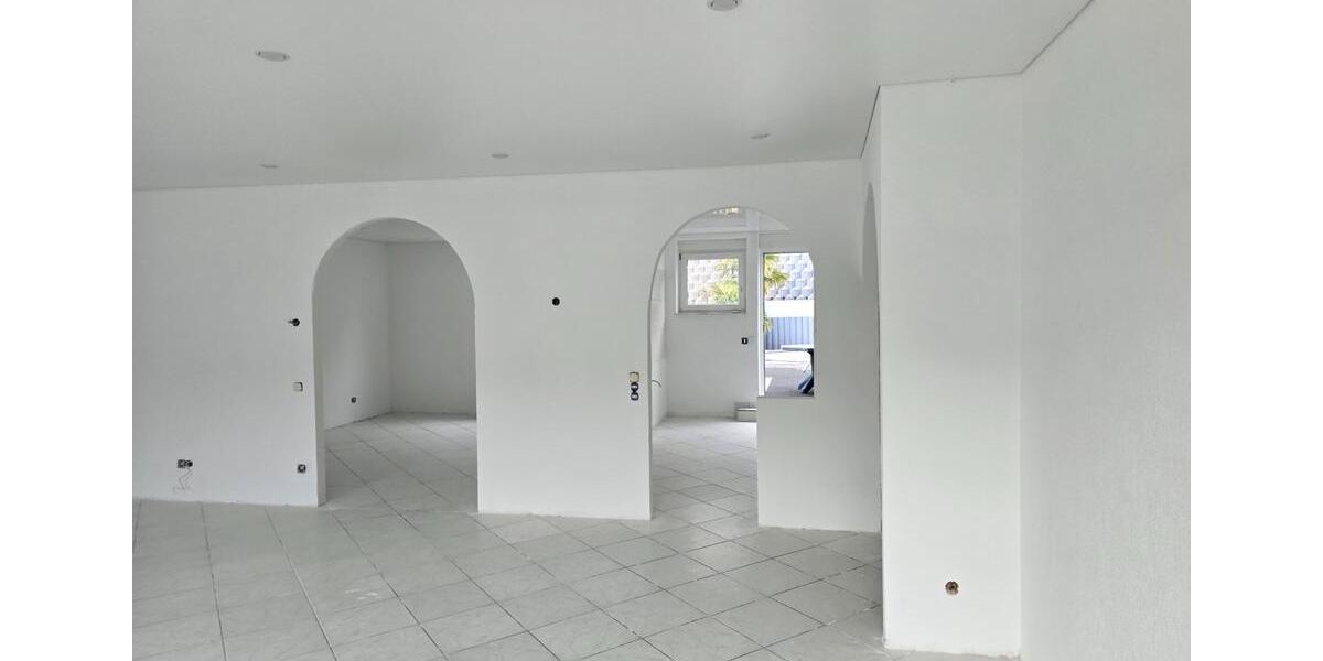 Etagenwohnung Saarbrücken Brebach-Fechingen - 5 Zimmer, 155 m&sup2;, 240.000&euro; | Angebot:26111977