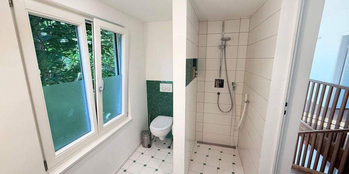 Einfamilienhaus Stuttgart Sillenbuch - 6 Zimmer, 201 m&sup2;, 5.200&euro; | Angebot:25704695