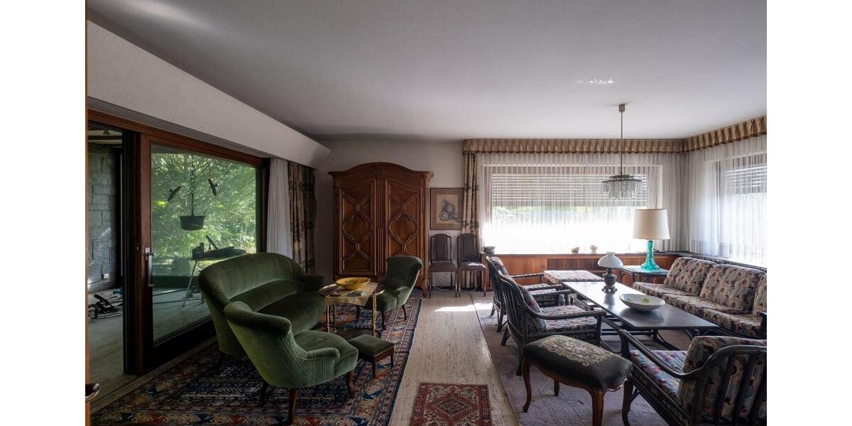 Einfamilienhaus Niefern-Öschelbronn Öschelbronn - 10 Zimmer, 459 m&sup2;, 950.000&euro; | Angebot:25352401