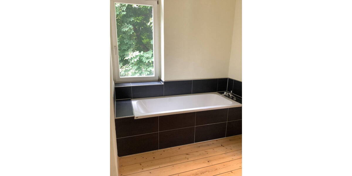 Etagenwohnung Gotha Gotha Nord - 4 Zimmer, 165 m&sup2;, 1.355&euro; | Angebot:26716054