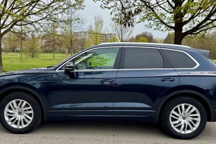 VW Touareg 70.500 km 46.100 &euro; Unterschleißheim 85716