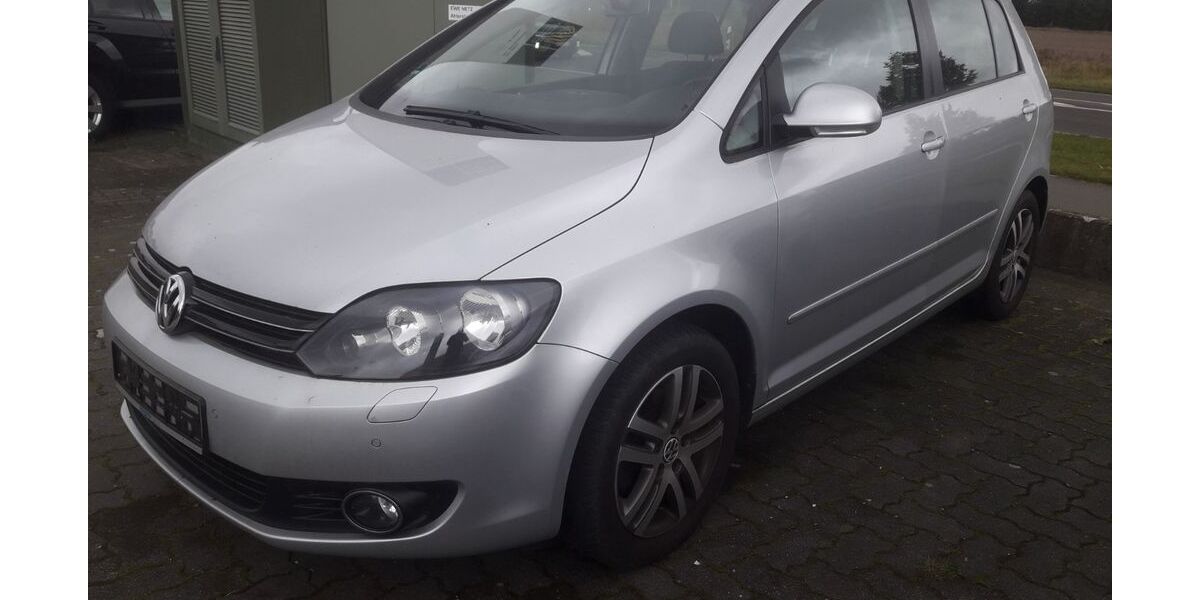 VW Golf 76.800 km 8.490 &euro; Wangersen 21702