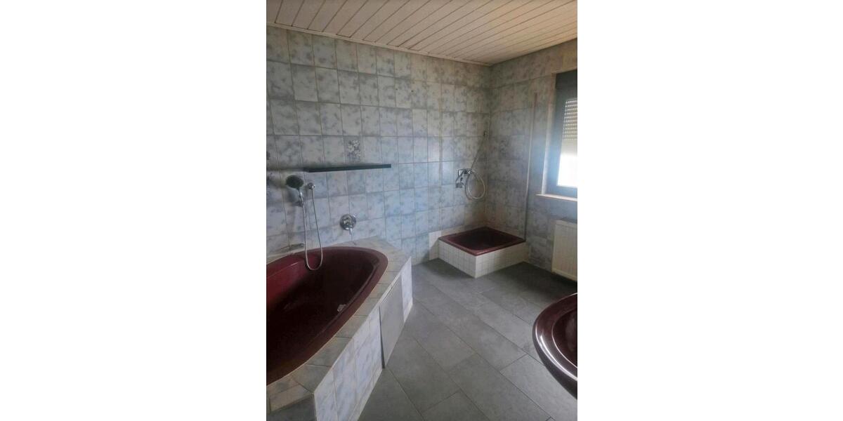 Bungalow Windischeschenbach - 5 Zimmer, 130 m&sup2;, 175.000&euro; | Angebot:23527052