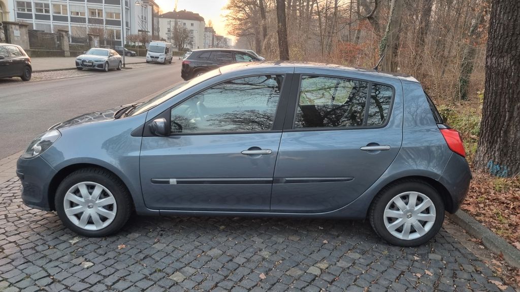 Renault Clio 213.400 km 1.400 &euro; Hannover 30175