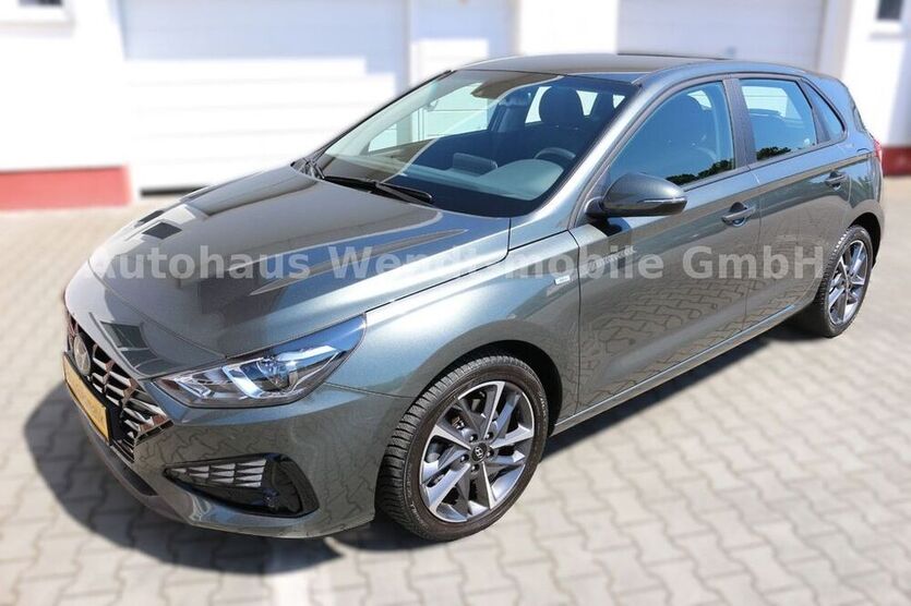 i30