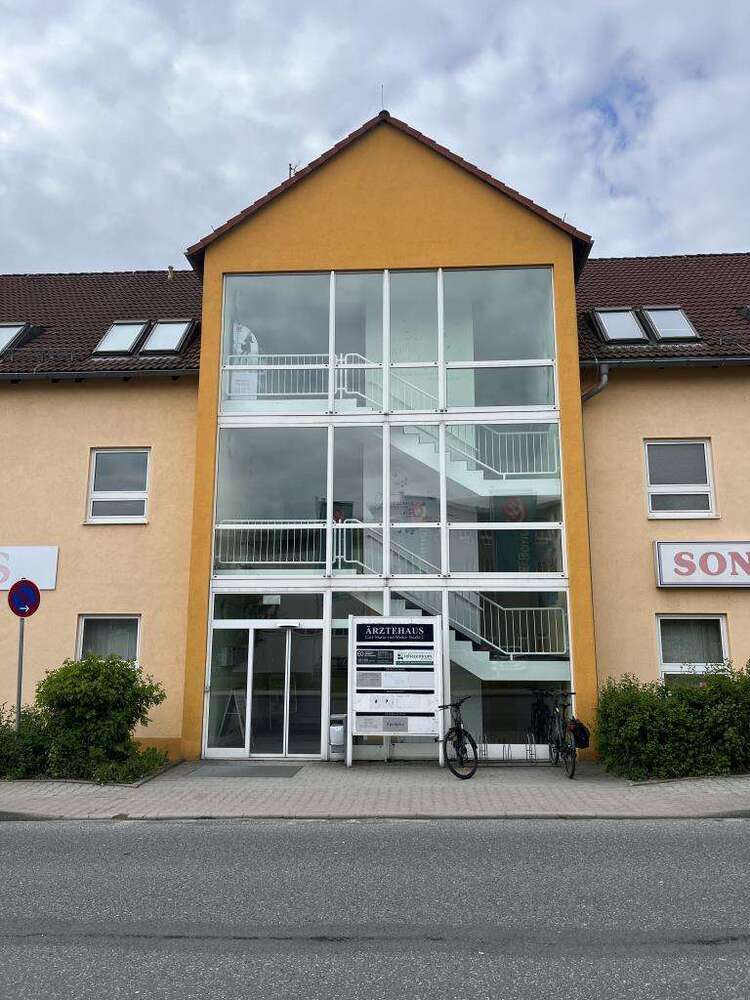 Büro in Bischofswerda 1.196 € 120 m²