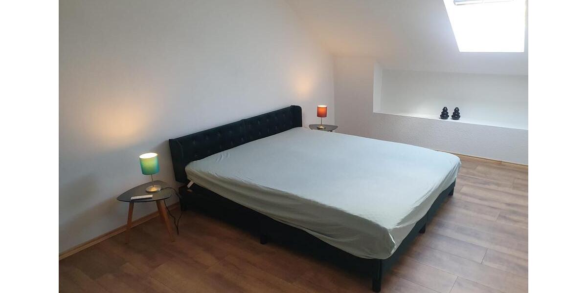 Dachgeschoßwohnung Naumburg (Saale) - 3 Zimmer, 85 m&sup2;, 500&euro; | Angebot:26338493