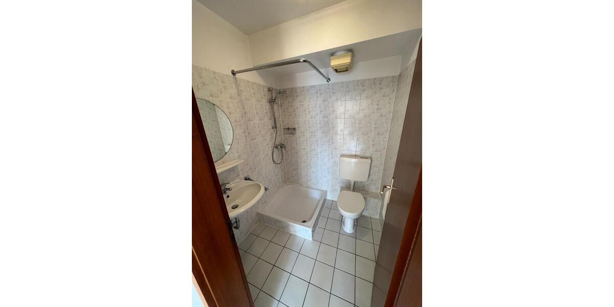 Dachgeschoßwohnung Marburg - 1 Zimmer, 22 m&sup2;, 380&euro; | Angebot:25269896