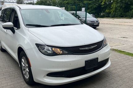 Chrysler Pacifica 64.999 km 27.500 &euro; Berlin 12277