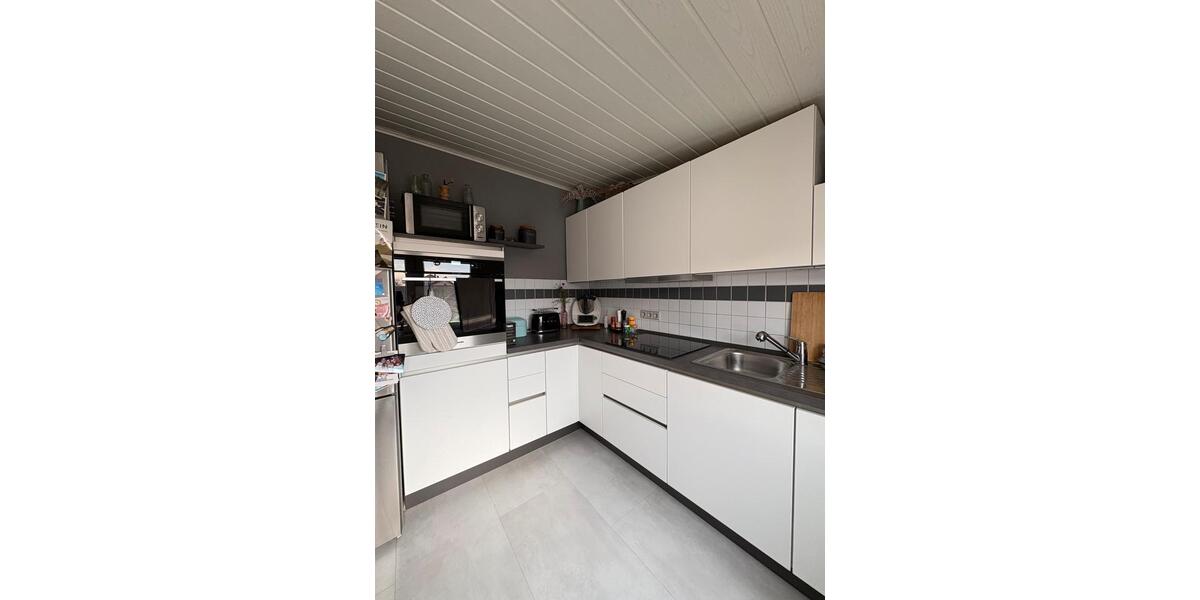 Dachgeschoßwohnung Sankt Leon-Rot Rot - 3.5 Zimmer, 72 m&sup2;, 850&euro; | Angebot:25393834