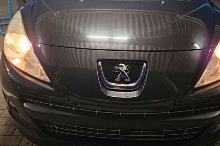Peugeot 207 180.000 km 2.150 &euro; Meckenheim 53340