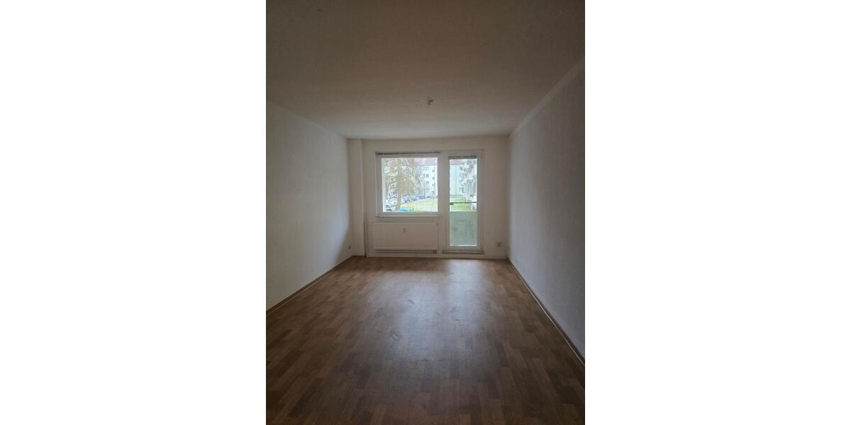 Tolle 2 -Raumwohnung mit Balkon + Aufzug + Dusche im Hochparterre! 2 zimmer