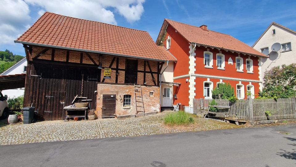 Haus im Jugendstil mit Scheune Provisionsfrei