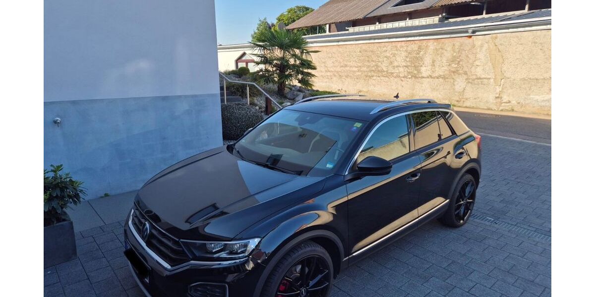 VW T-Roc 82.083 km 22.250 &euro; Breisach 79206