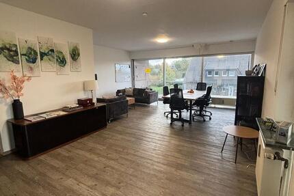 Büro mit Lagerhalle zimmer