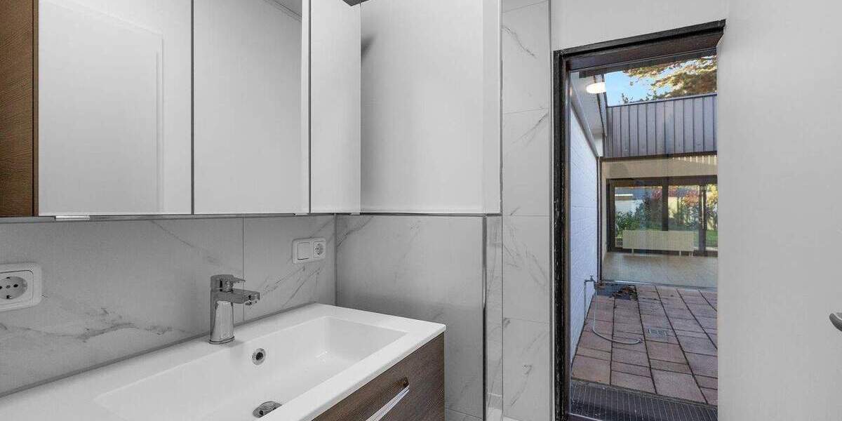 Terrassenwohnung Mainz Lerchenberg - 4 Zimmer, 137 m&sup2;, 2.400&euro; | Angebot:24874898