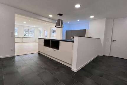 Haus Weilheim - 5.5 Zimmer, 173 m&sup2;, 1.750&euro; | Angebot:25429550