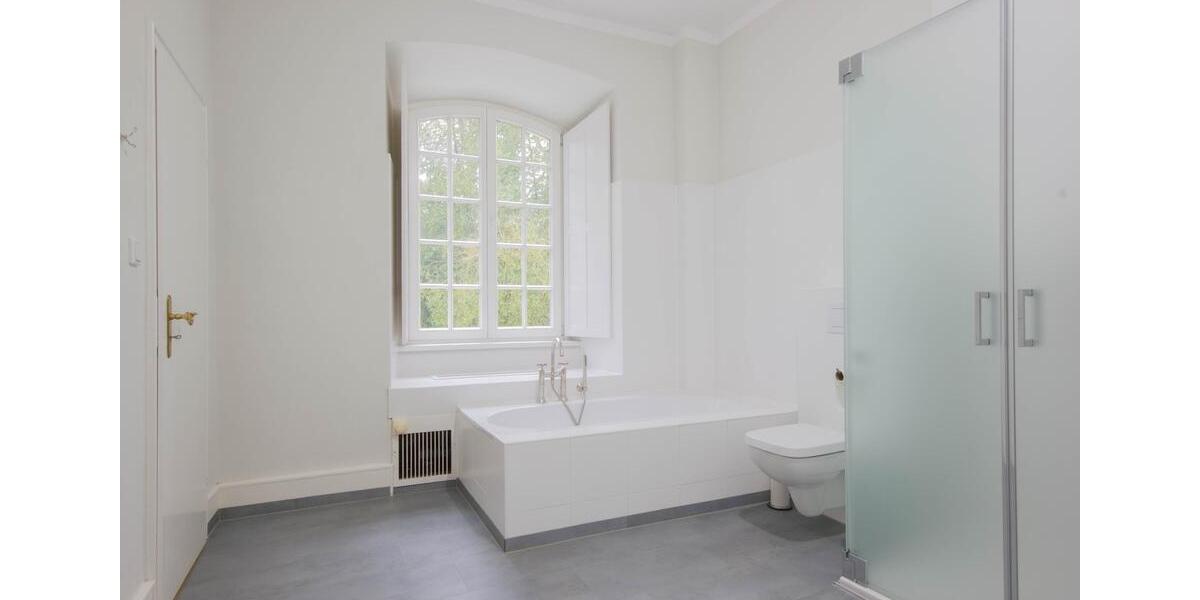 Einfamilienhaus Arnsberg Holzen - 10 Zimmer, 280 m&sup2;, 2.250&euro; | Angebot:26147327