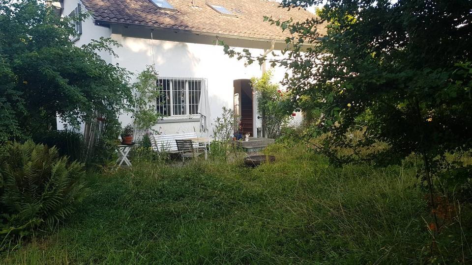Freistehendes Einfamilienhaus im Grüngebiet am Tüllingerberg
